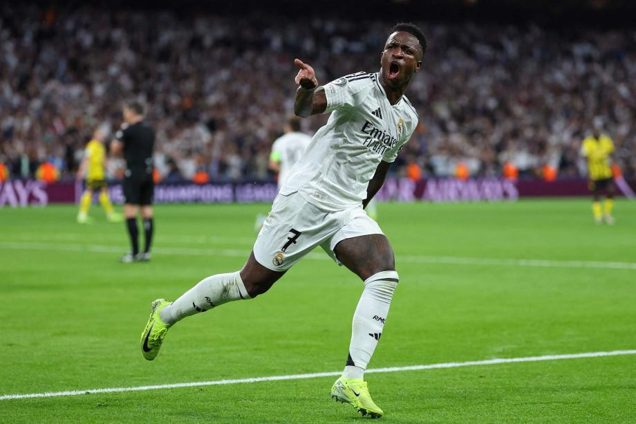 开局落后的 开局落后的