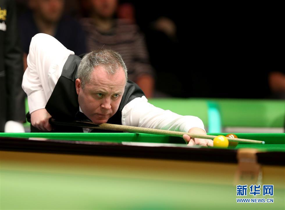 马在争夺赫 马在争夺赫