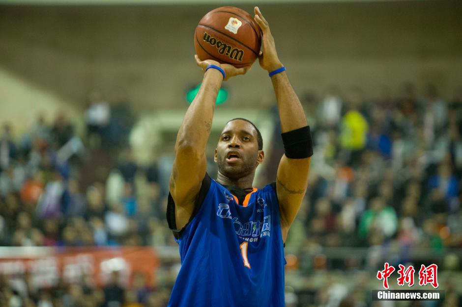 跑动撬开胜 跑动撬开胜